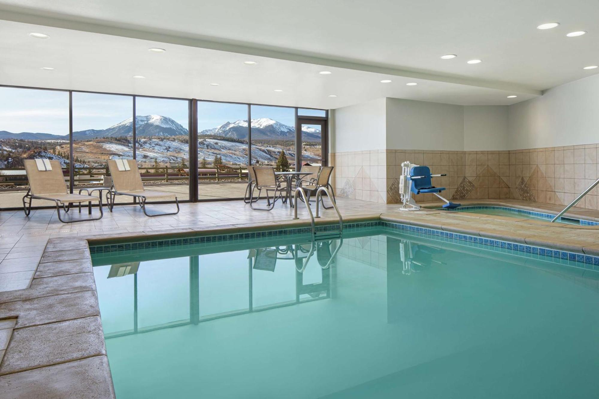 Hampton Inn & Suites Silverthorne Exterior photo