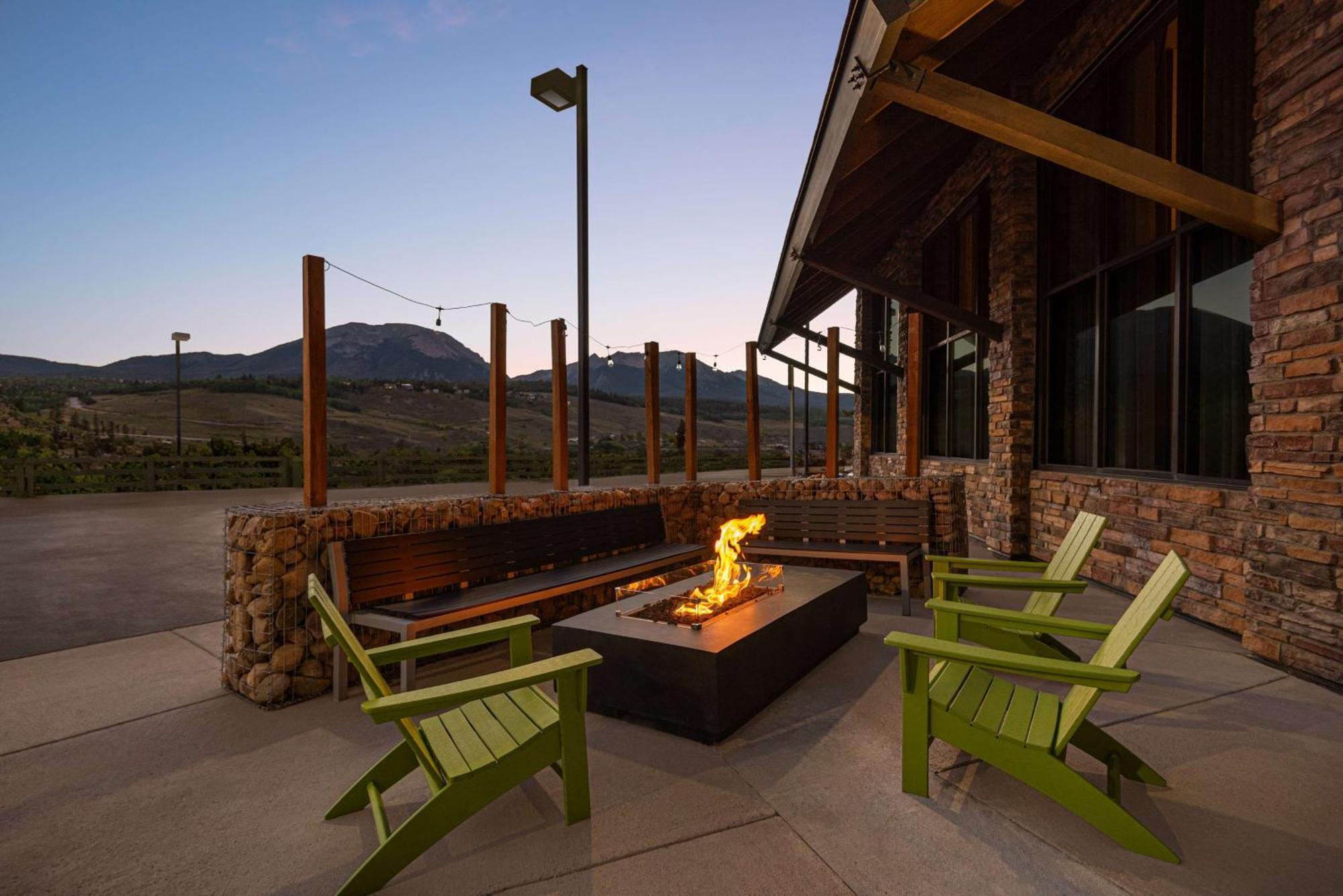 Hampton Inn & Suites Silverthorne Exterior photo